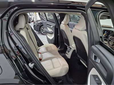 2022 Volvo XC40