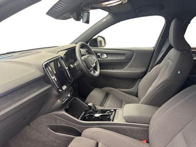 2024 Volvo XC40