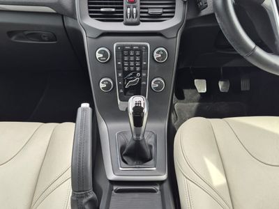2016 Volvo V40