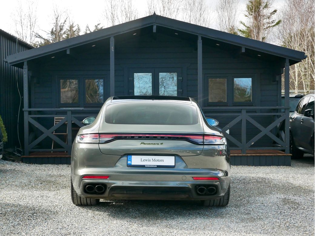 2023 Porsche Panamera