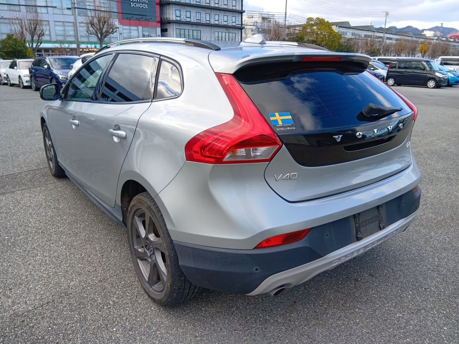 2016 Volvo V40