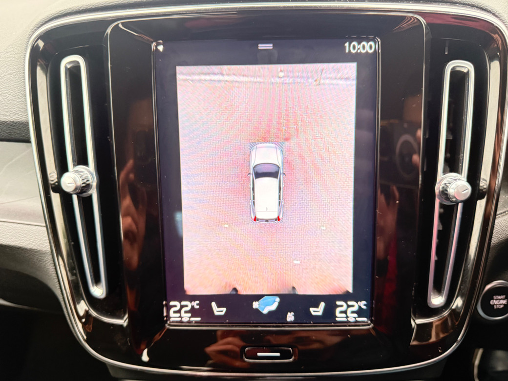 2023 Volvo XC40