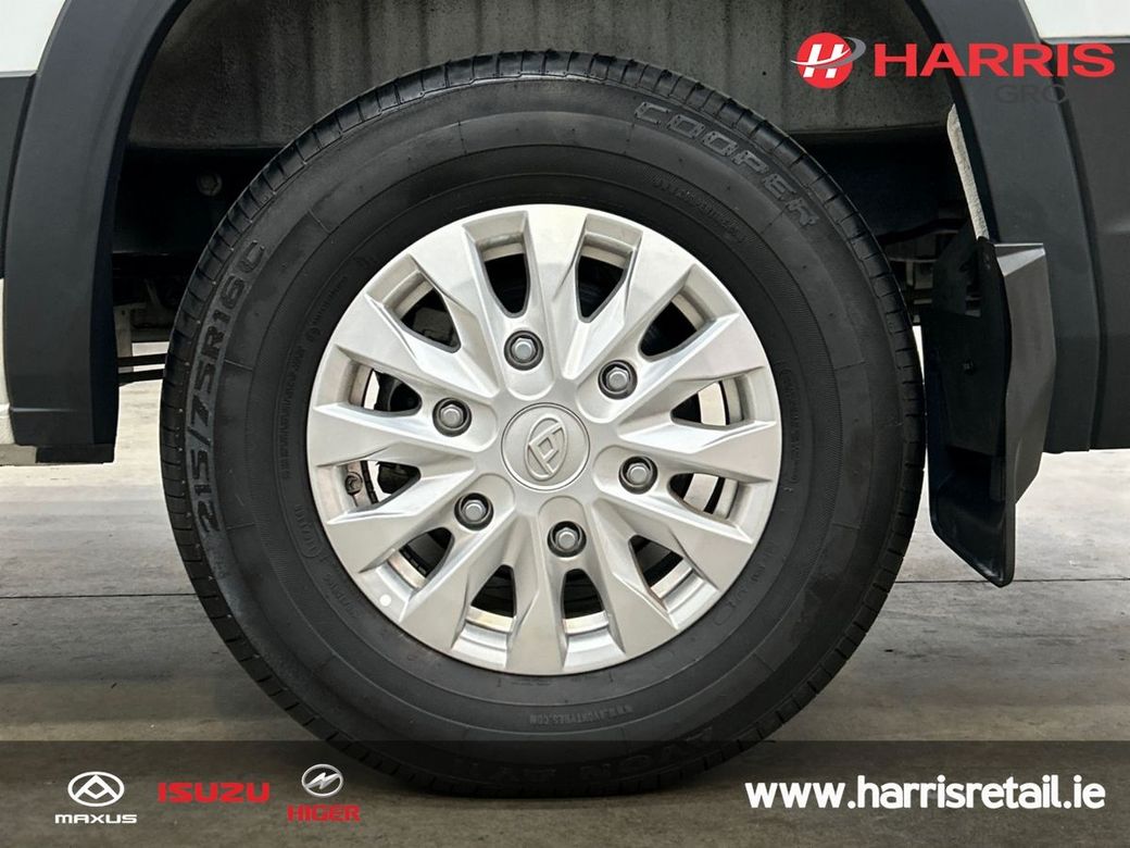 2025 White Maxus eDELIVER 9