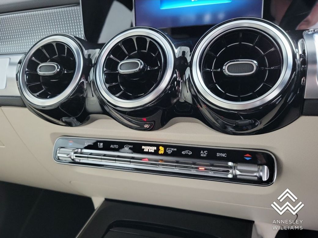 2020 Mercedes-Benz GLB Class
