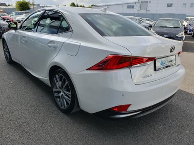 2018 Lexus IS 300h