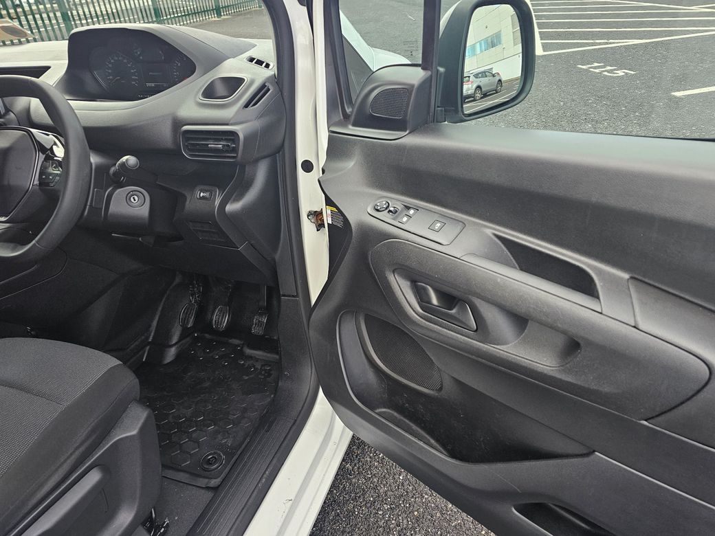 2021 Peugeot Partner