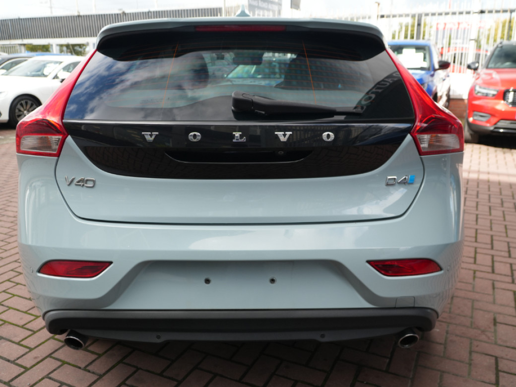 2016 Volvo V40