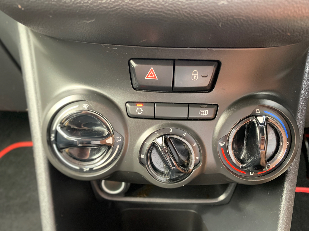 2013 Peugeot 208