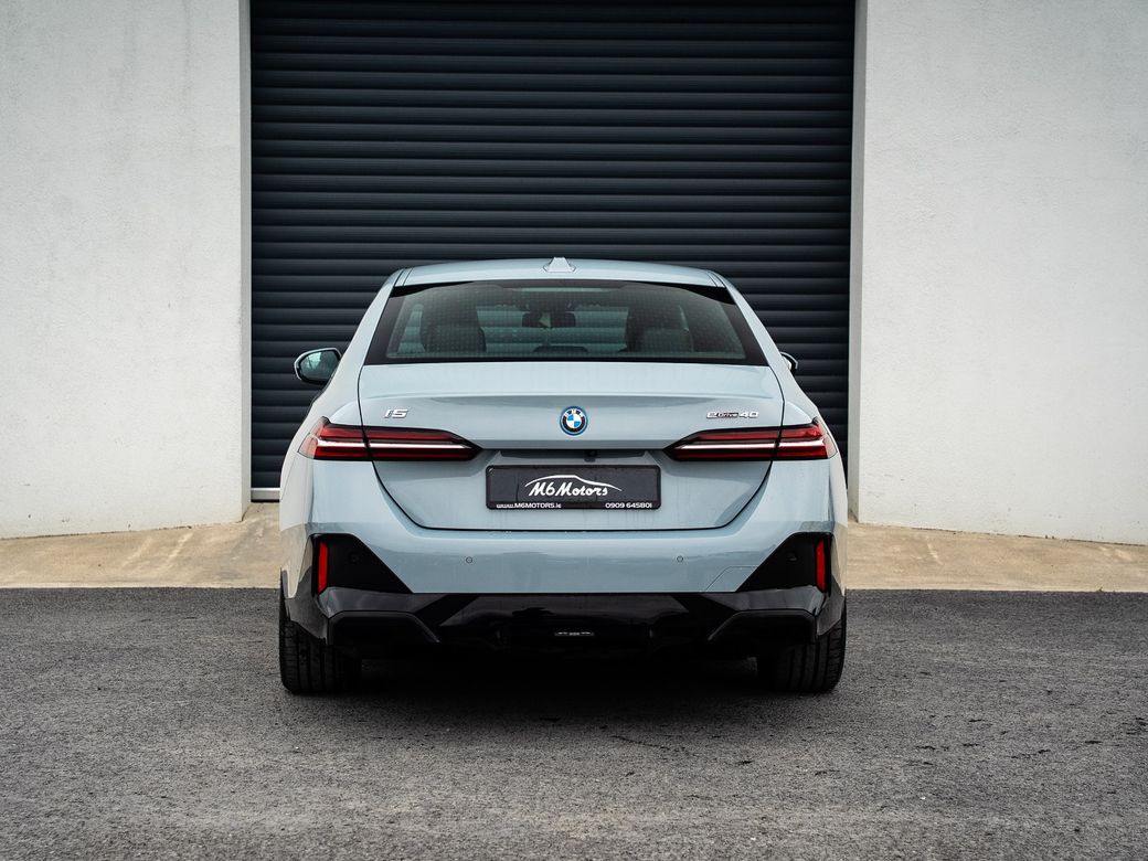 2024 BMW i5