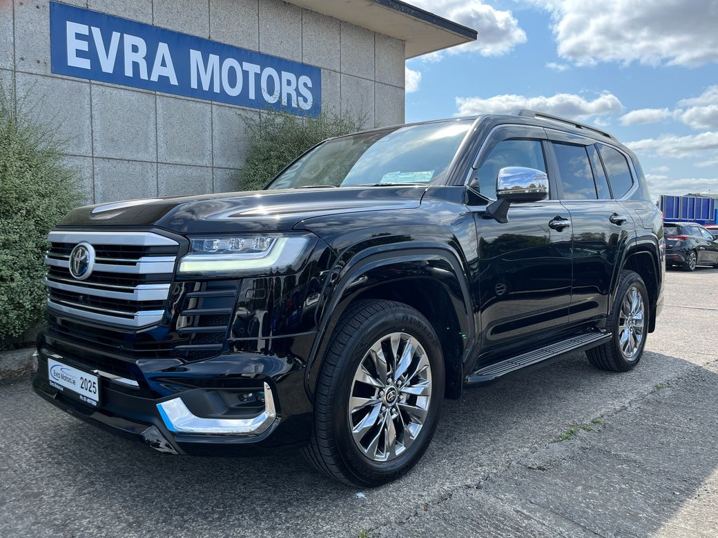 2025 Toyota Land Cruiser Amazon