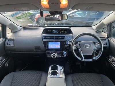 2018 Toyota Prius Alpha