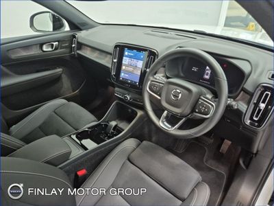 2025 Volvo XC40