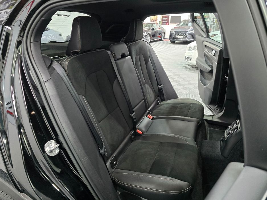 2022 Volvo XC40