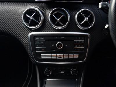 2016 Mercedes-Benz A 180