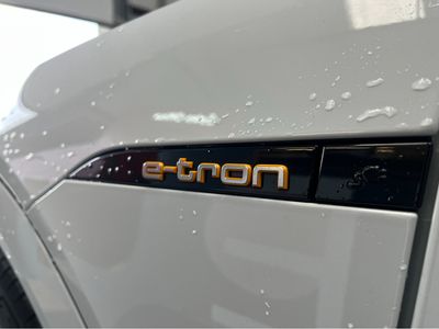 2022 Audi e-tron