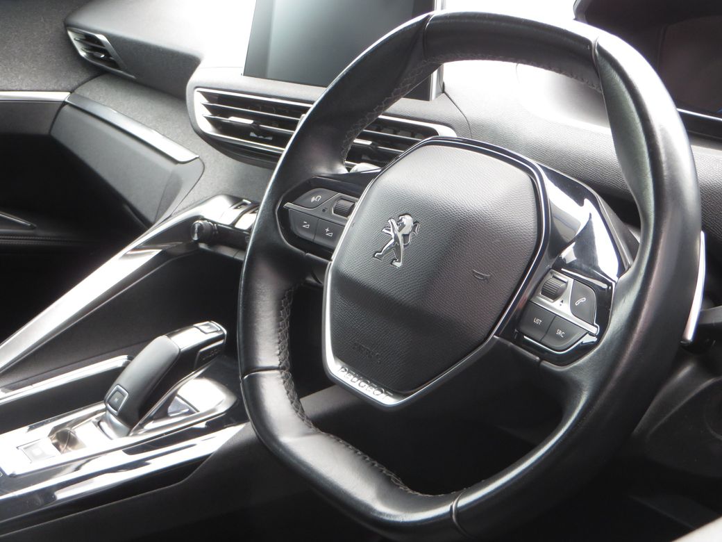 2020 Peugeot 5008