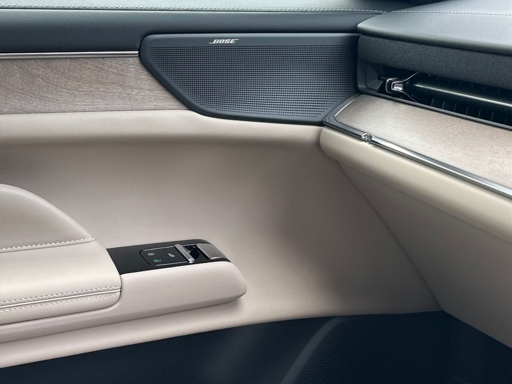 2026 Volvo ES90