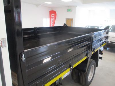 2026 Isuzu NPR