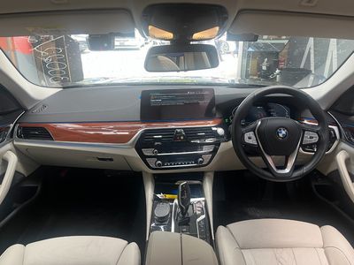 2021 BMW 5 Series