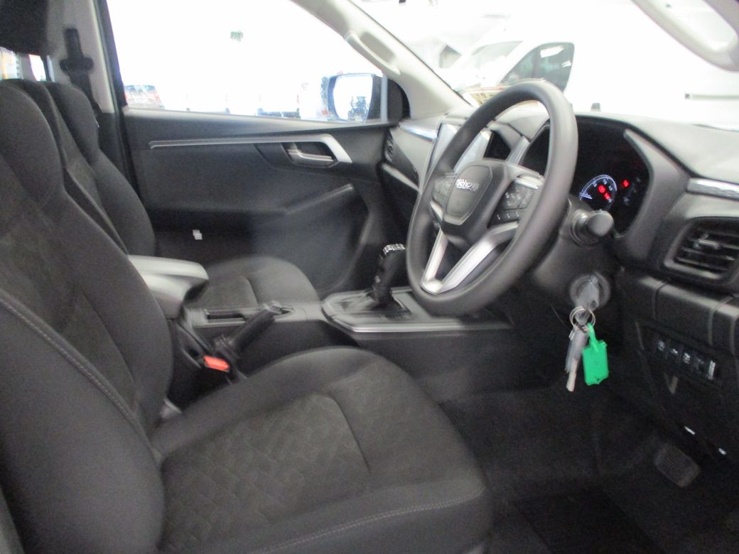 2025 Isuzu D-MAX