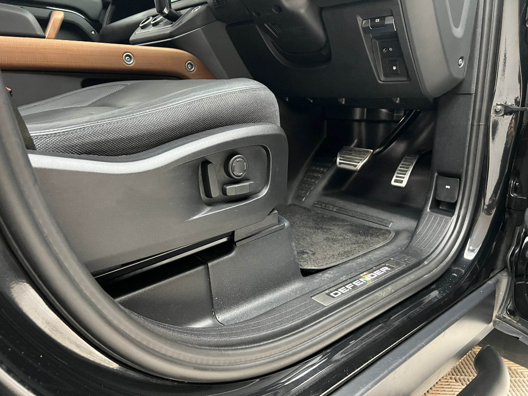 2023 Land Rover Defender