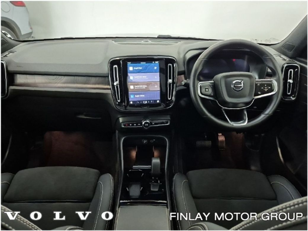 2023 Volvo XC40