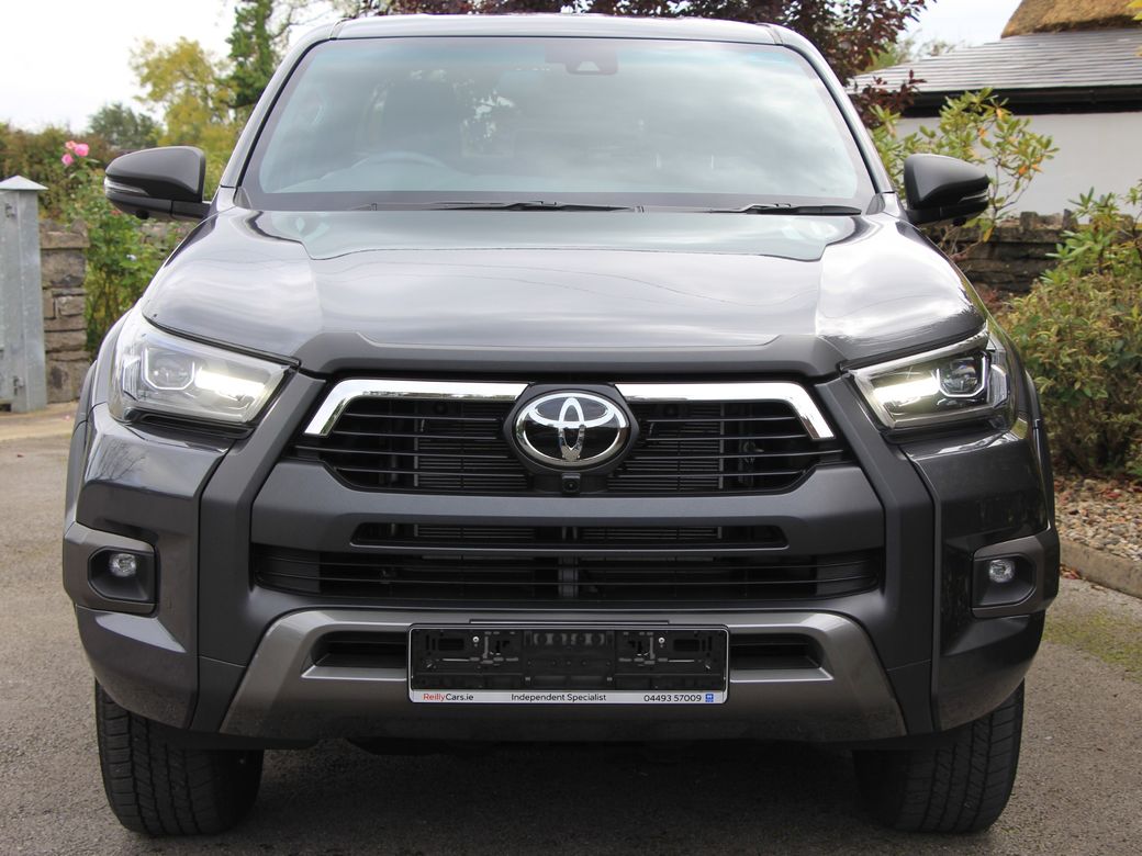 2025 Toyota Hilux