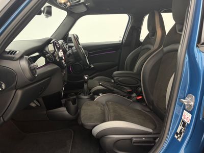 2022 Mini Hatch