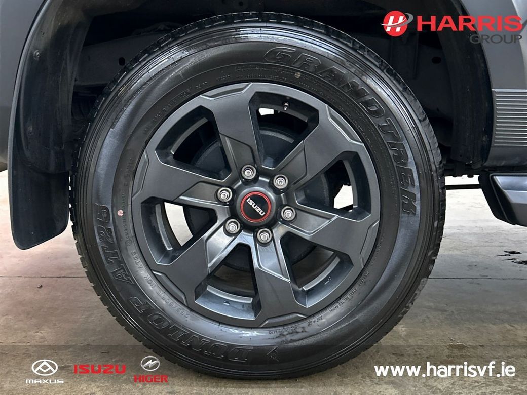 2026 Black Isuzu D-MAX