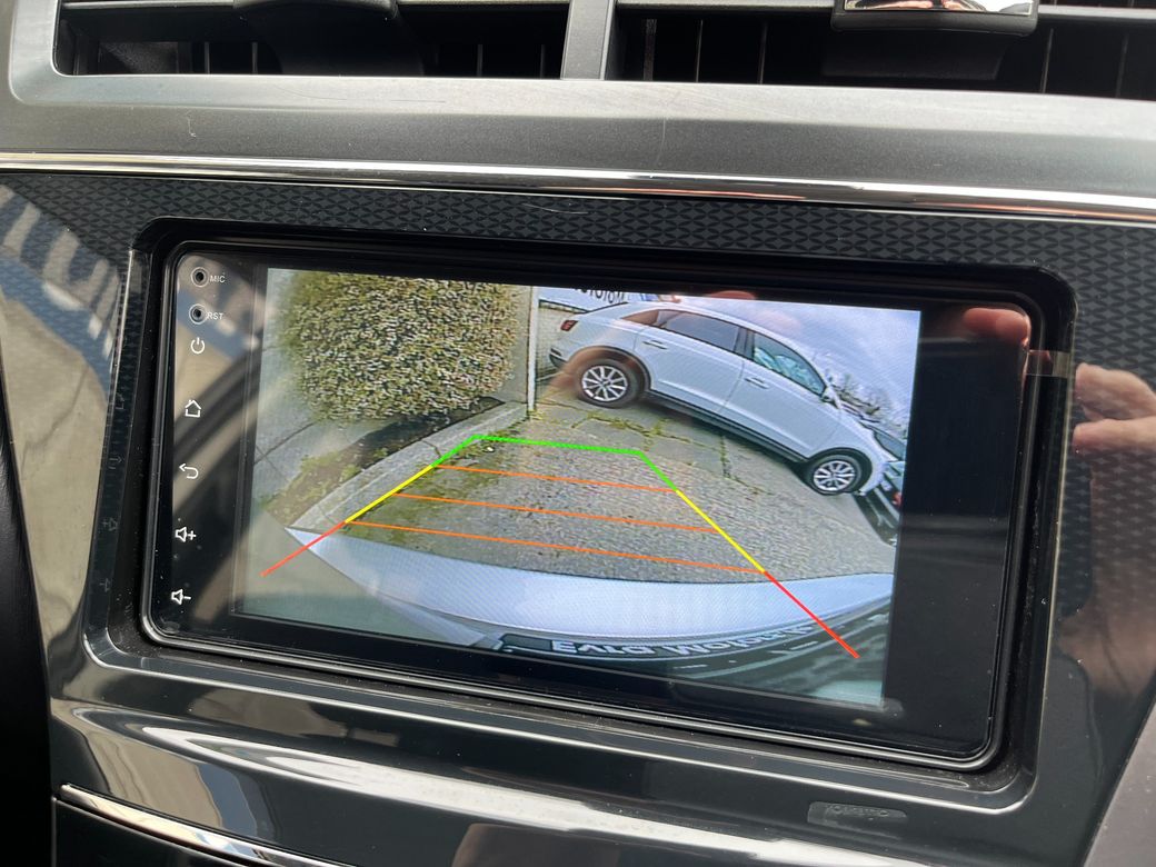 2019 Toyota Prius Alpha