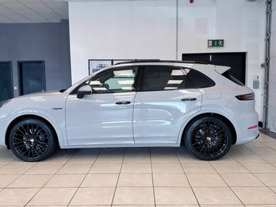 2023 Porsche Cayenne