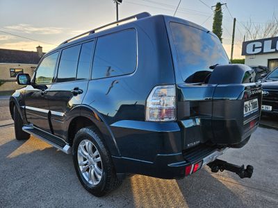 2016 Mitsubishi Shogun