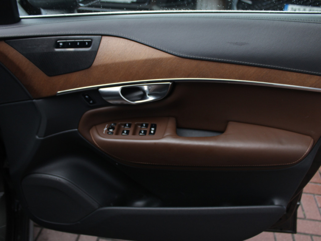 2020 Volvo XC90