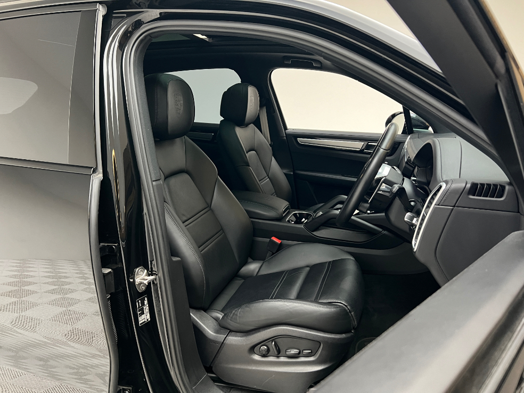 2023 Porsche Cayenne