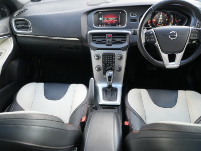 2018 Volvo V40 Cross Country