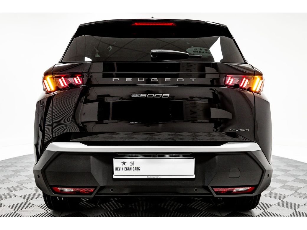 2025 Peugeot 5008