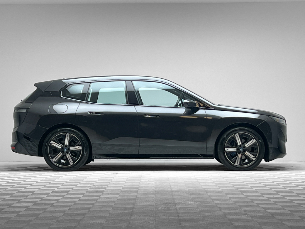 2022 BMW iX