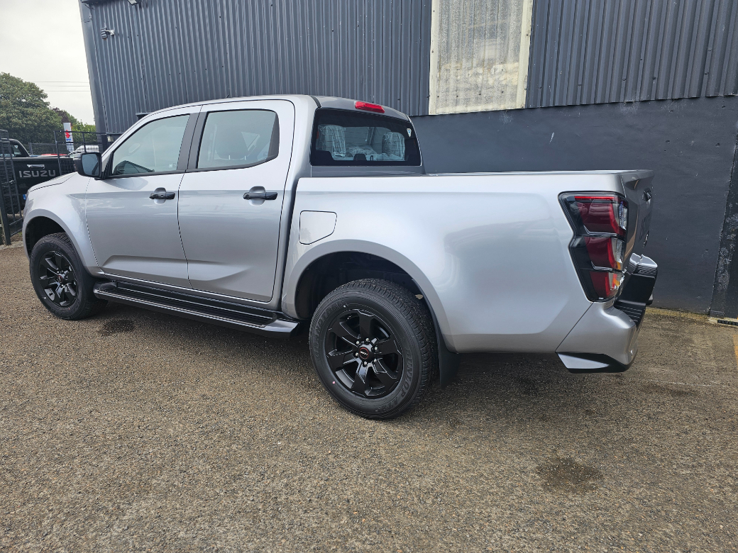 2025 Isuzu D-MAX