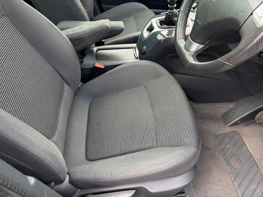 2016 Peugeot 5008