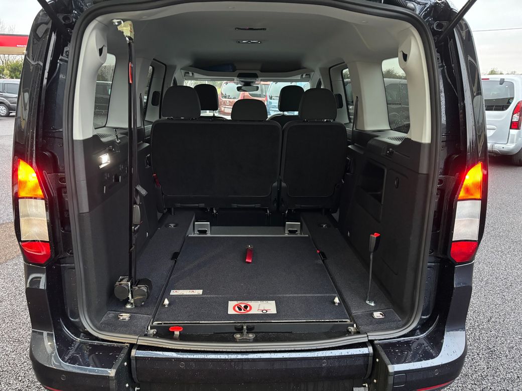 2025 Ford Tourneo Connect