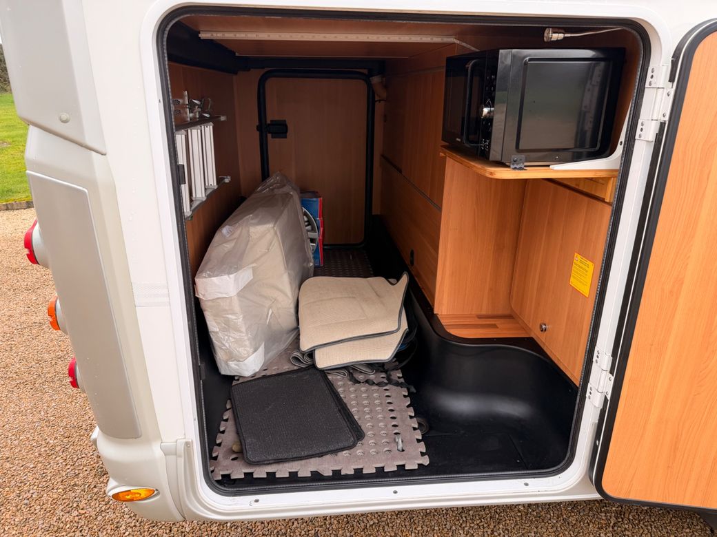 2016 LAIKA ECOVIP 309 LOW PROFILE R.H.D