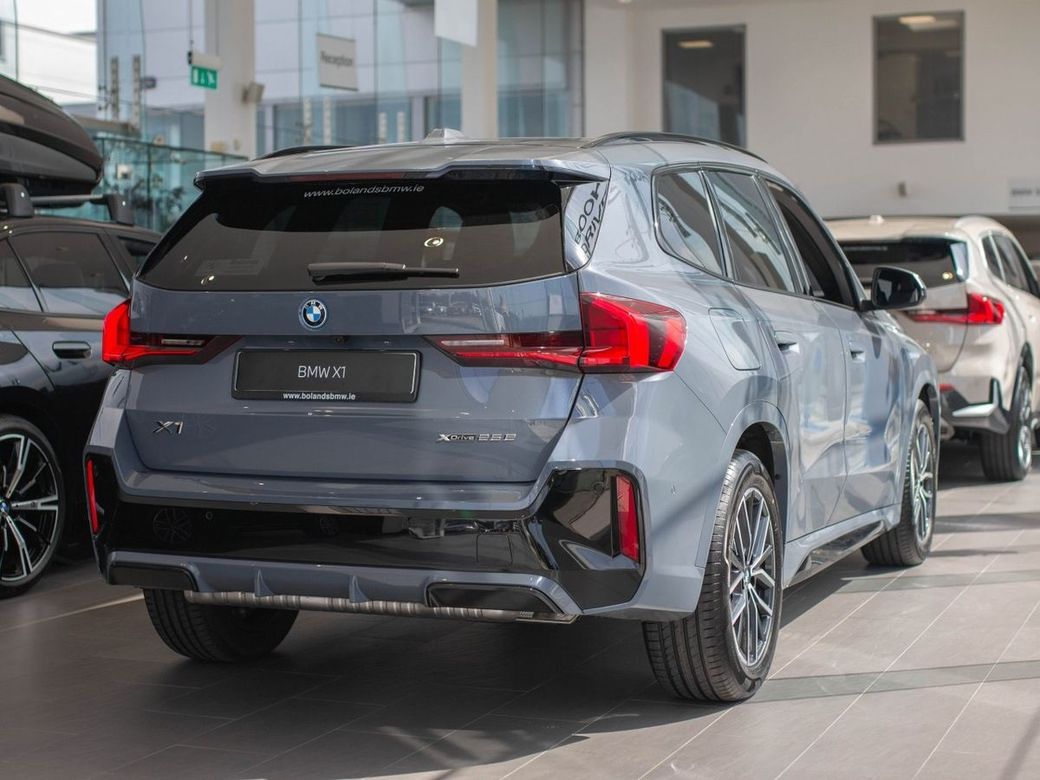 2025 BMW X1
