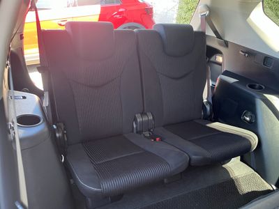2019 Toyota Prius Alpha
