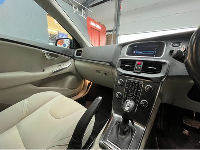 2014 Volvo V40