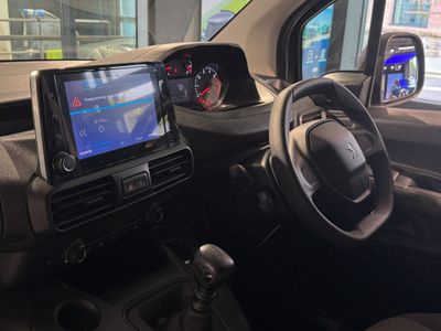 2024 Peugeot Partner
