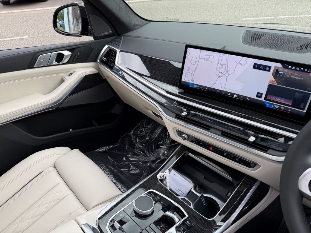 2026 BMW X7