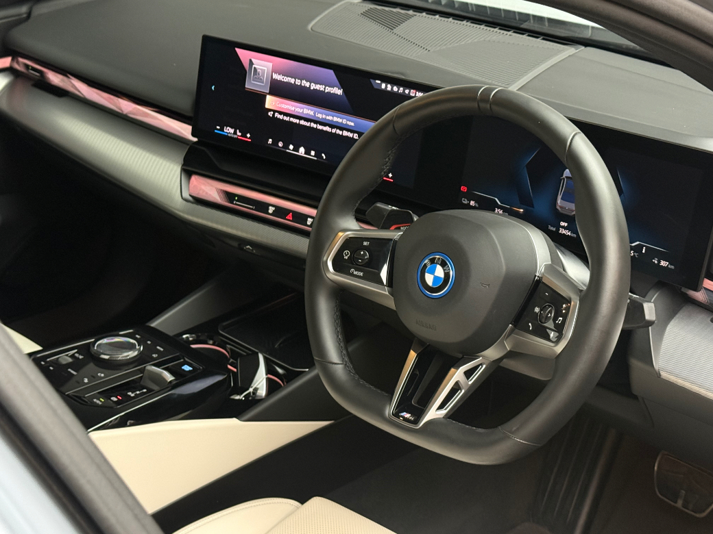 2024 BMW i5