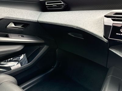 2025 Peugeot 5008