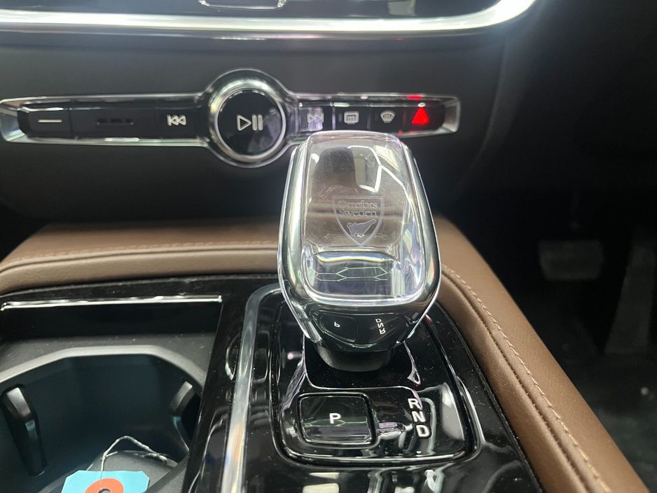2025 Volvo V60