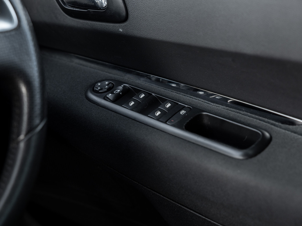2015 Peugeot 5008